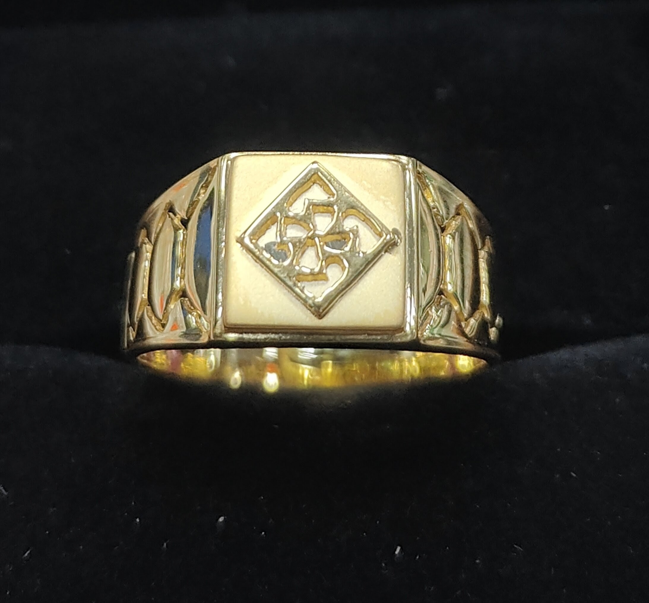 GR-18 — Gents Rings